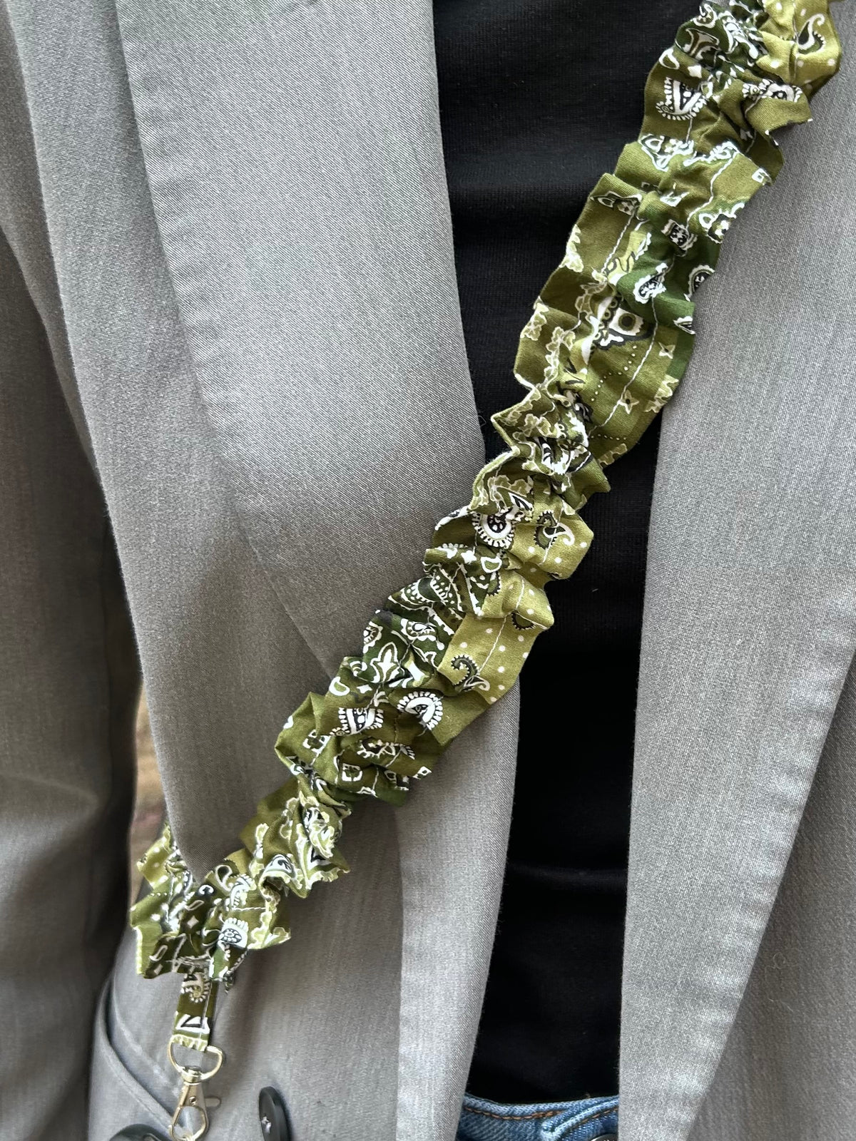 Bandoulière téléphone bandana vert