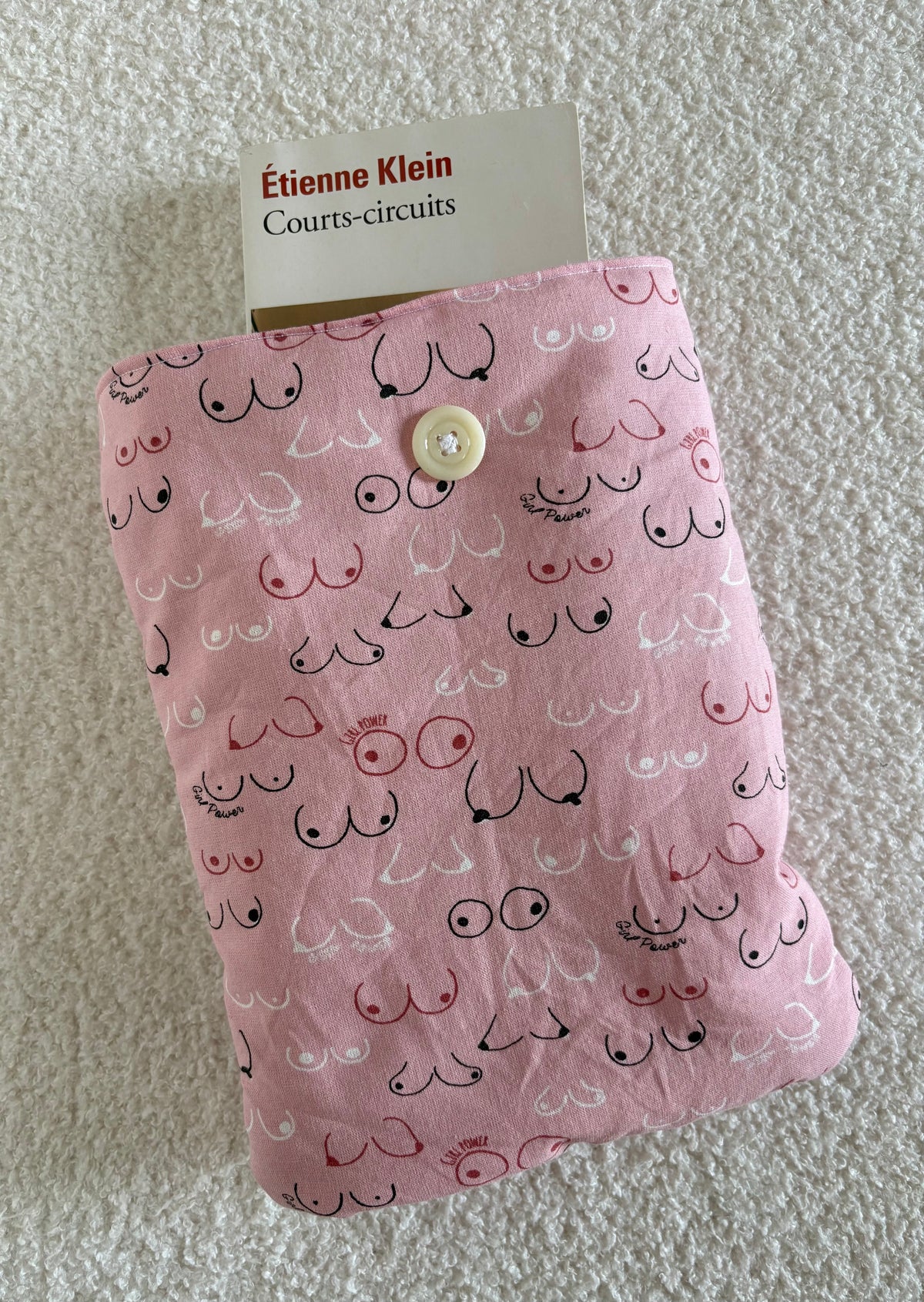 Pochette à livre boobs