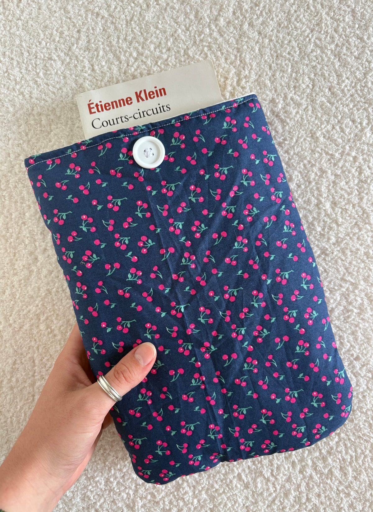 Pochette à liseuse / livre de poche Cerise