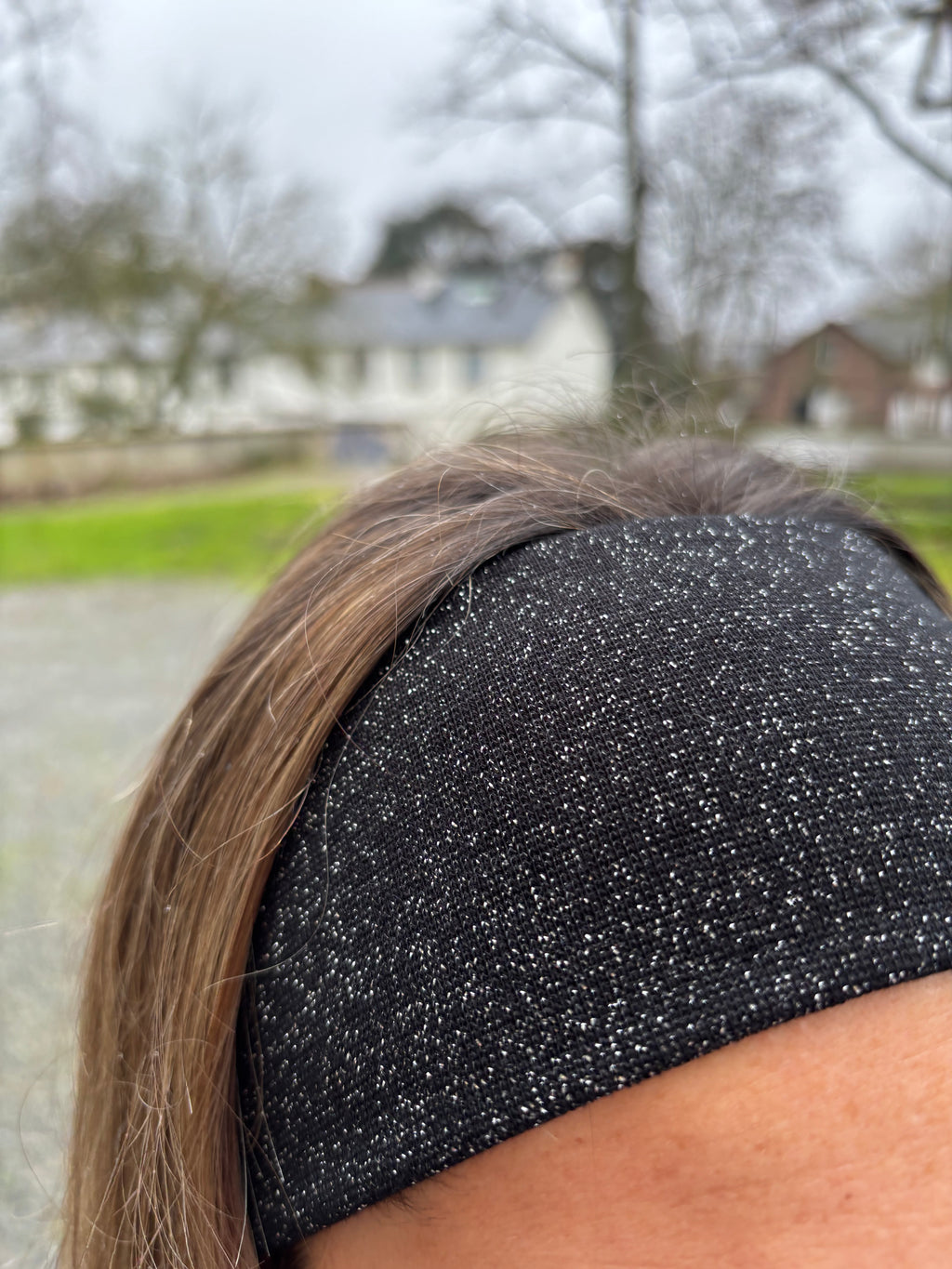 Bandeau de sport noir à paillettes